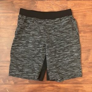 Lululemon Men’s 9 inch Linerless Shorts